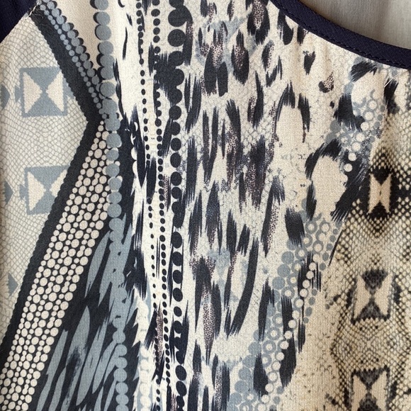 CAbi Mixed Print Tunic Style Sleeveless Blouse 253 Size Medium - Picture 6 of 13